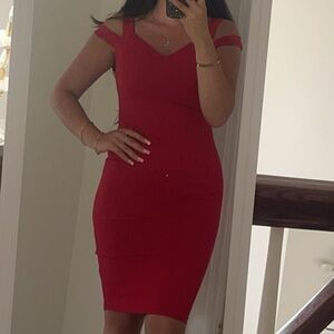 Very cute red dress with cute sleeves